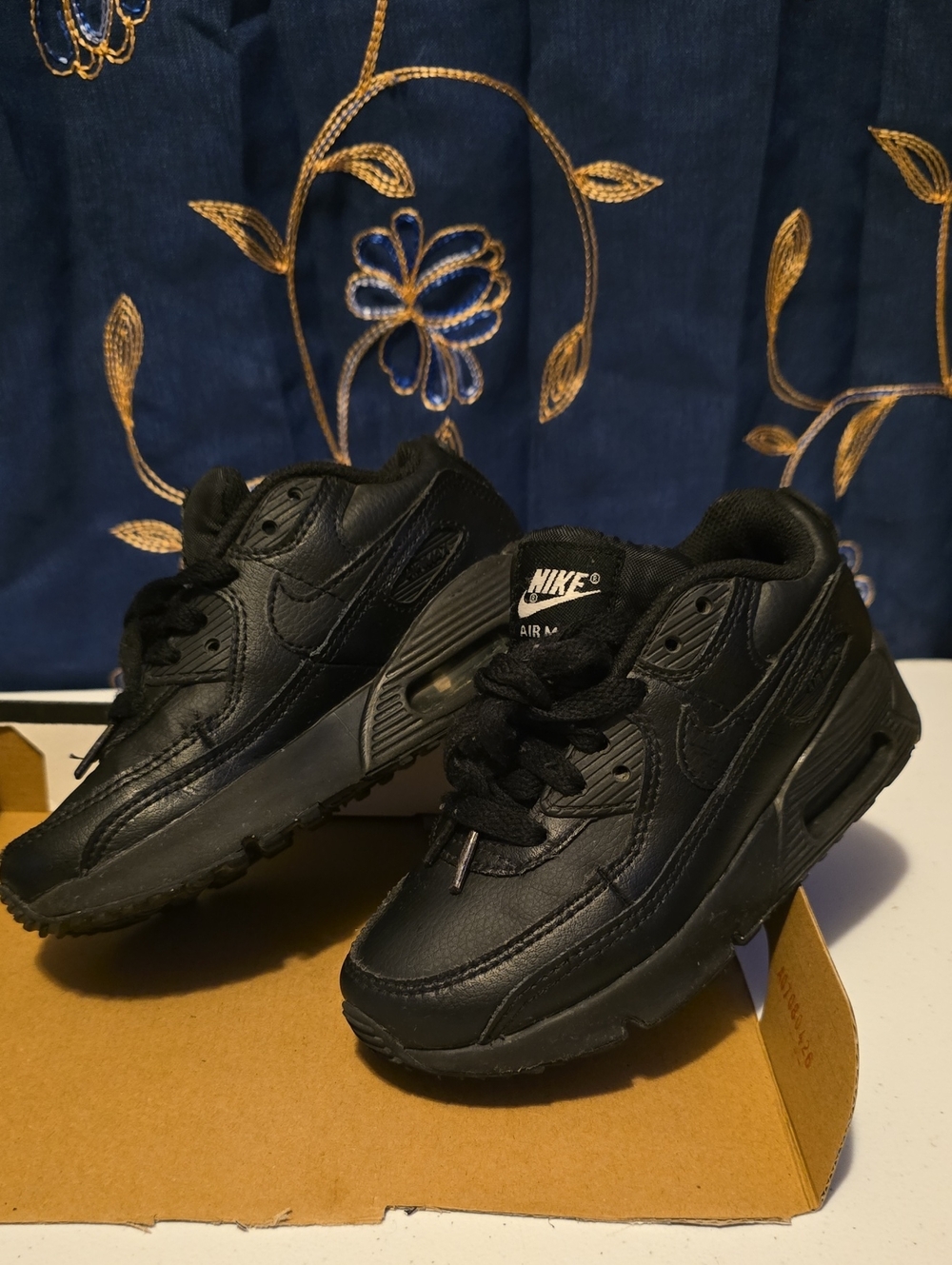 Nike Kids Black Leather Air Max Sneakers